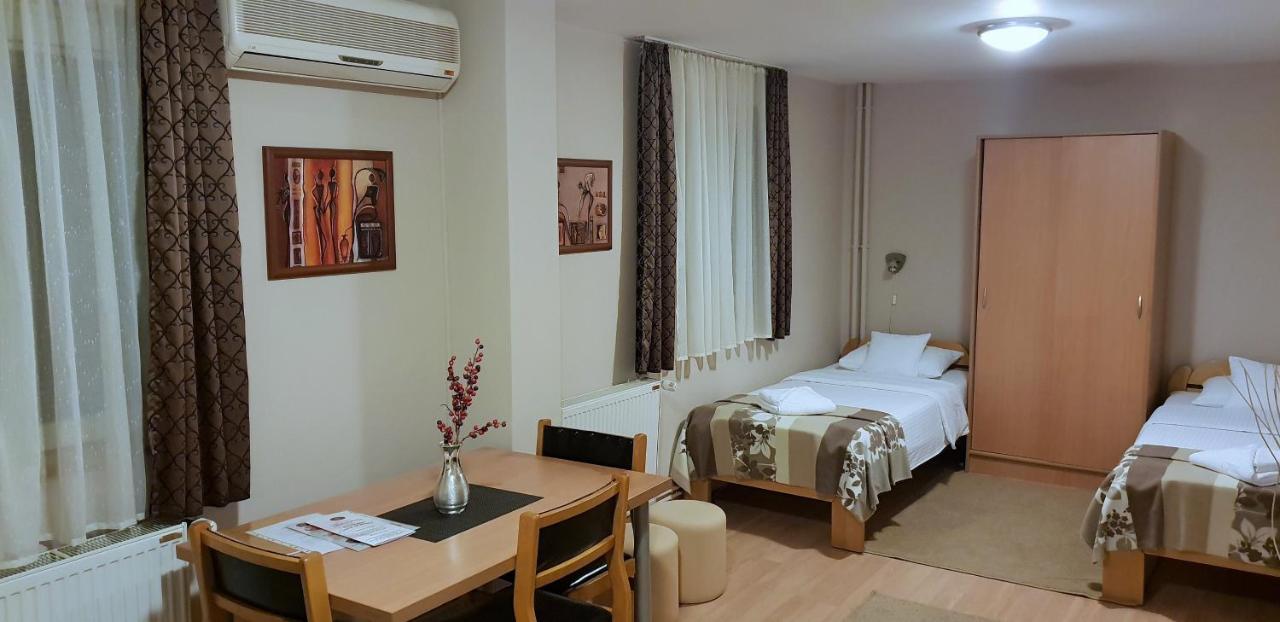 בלגרד Hotel Topcider מראה חיצוני תמונה
